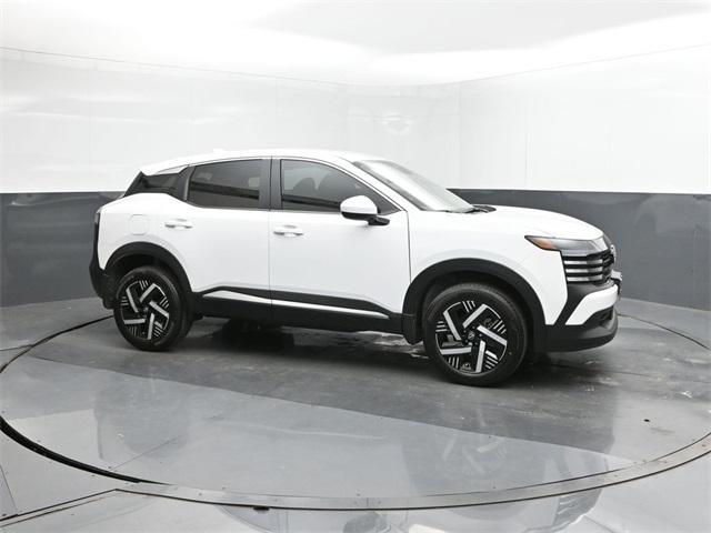 new 2025 Nissan Kicks car, priced at $25,190