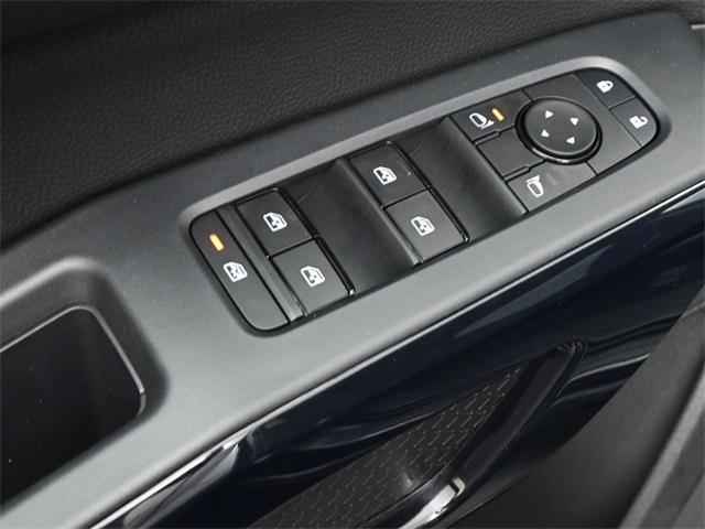 new 2025 Nissan Pathfinder car, priced at $32,460