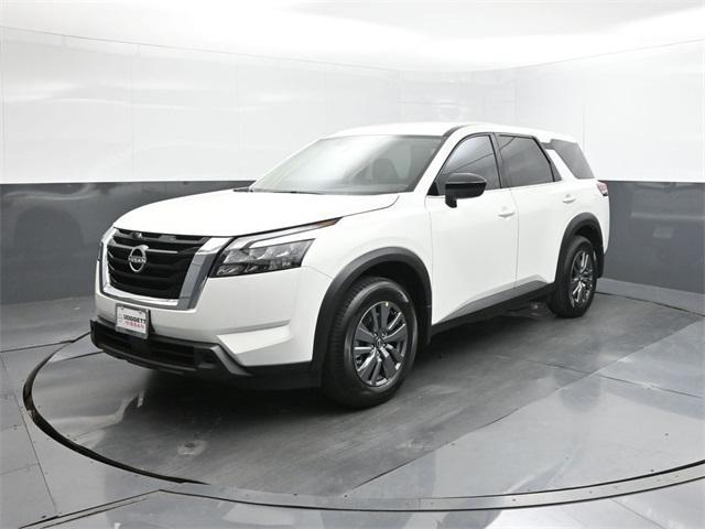 new 2025 Nissan Pathfinder car, priced at $38,360