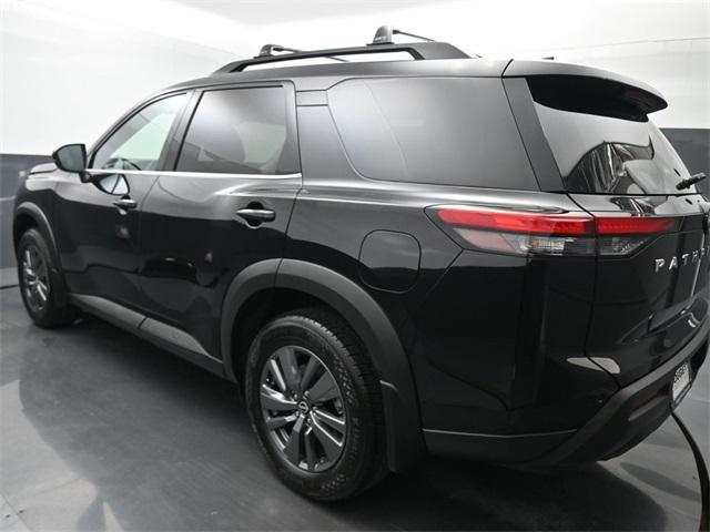 new 2024 Nissan Pathfinder car, priced at $37,992