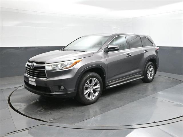 used 2015 Toyota Highlander car, priced at $15,995