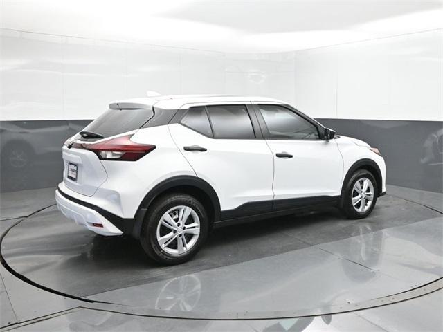 new 2025 Nissan Kicks Play car, priced at $22,407