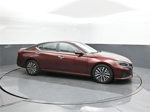 used 2023 Nissan Altima car, priced at $20,995