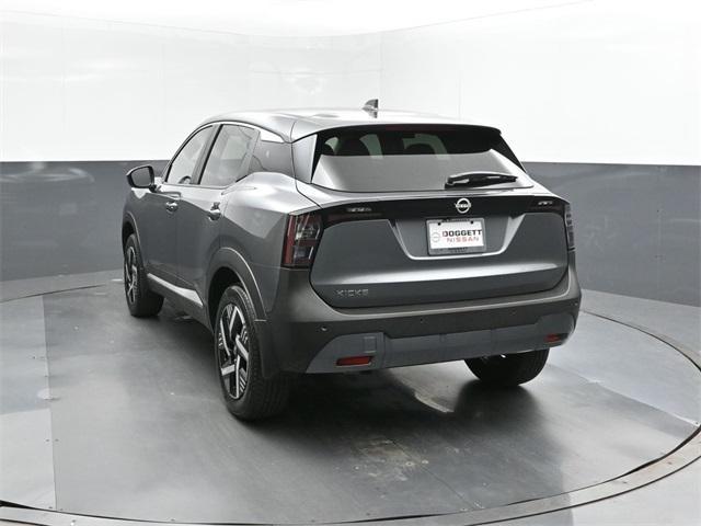 new 2025 Nissan Kicks car, priced at $27,615