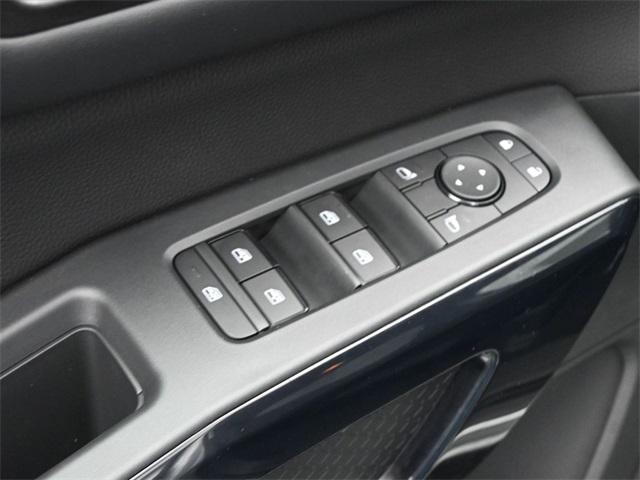 new 2025 Nissan Pathfinder car, priced at $33,465