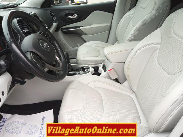 used 2019 Jeep Cherokee car, priced at $17,990