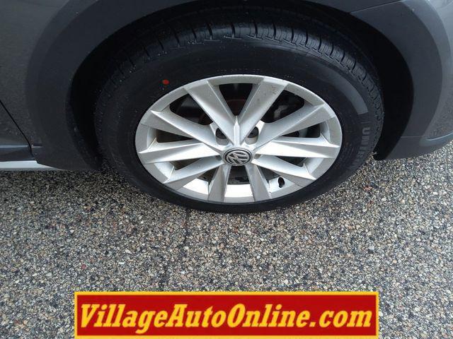 used 2017 Volkswagen Golf Alltrack car, priced at $15,990