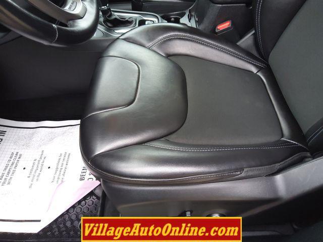 used 2019 Jeep Cherokee car, priced at $15,550