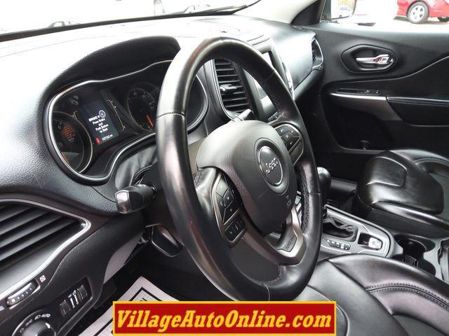 used 2019 Jeep Cherokee car, priced at $15,550