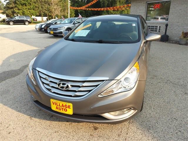 used 2013 Hyundai Sonata car, priced at $7,550