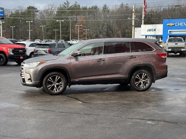 used 2019 Toyota Highlander Hybrid car, priced at $24,709