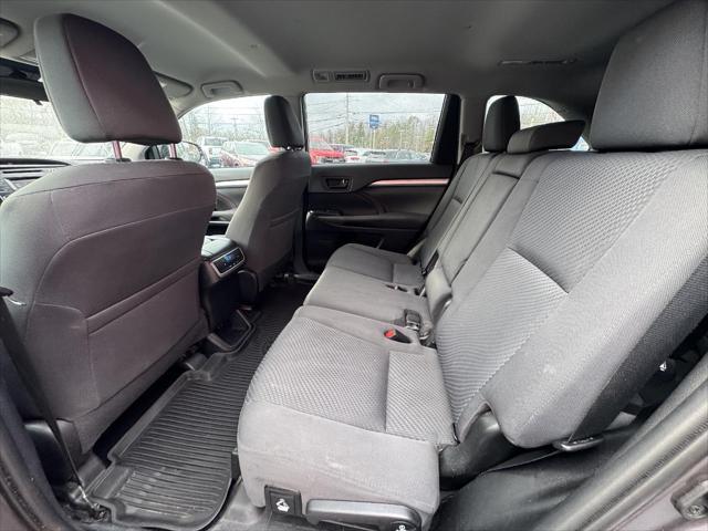 used 2019 Toyota Highlander Hybrid car, priced at $24,709