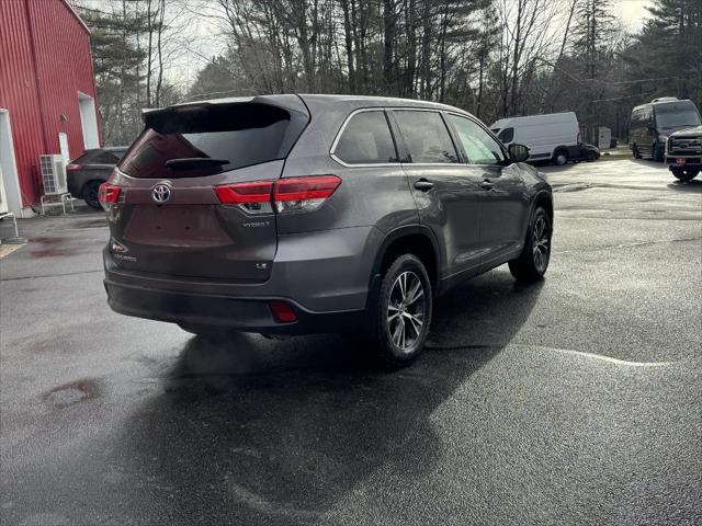 used 2019 Toyota Highlander Hybrid car, priced at $24,709