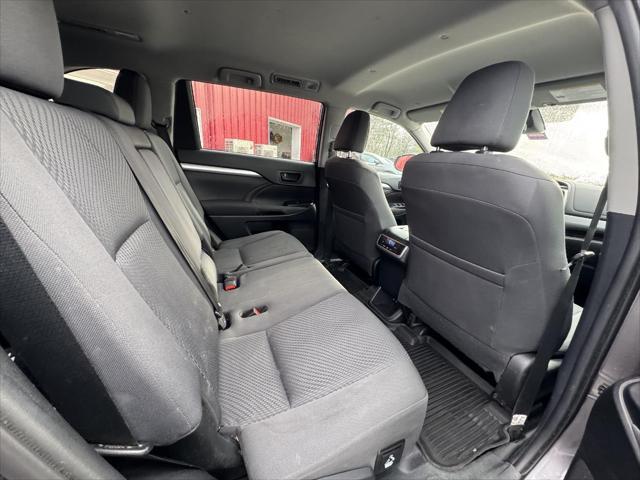 used 2019 Toyota Highlander Hybrid car, priced at $24,709