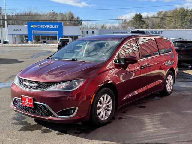 used 2018 Chrysler Pacifica car, priced at $11,885