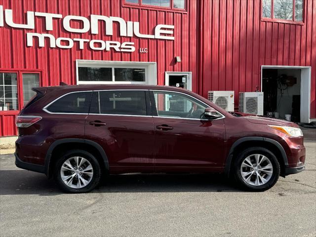 used 2014 Toyota Highlander car, priced at $12,881