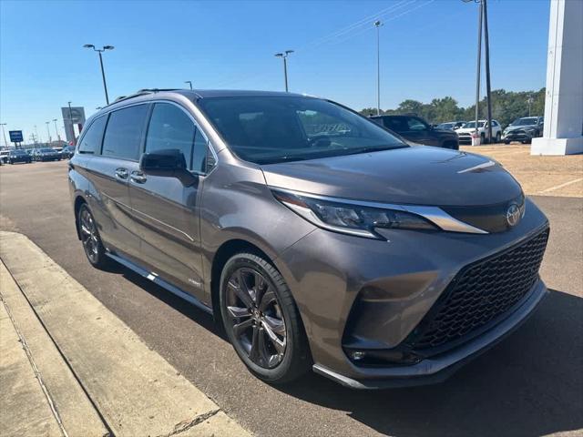 used 2021 Toyota Sienna car, priced at $37,373