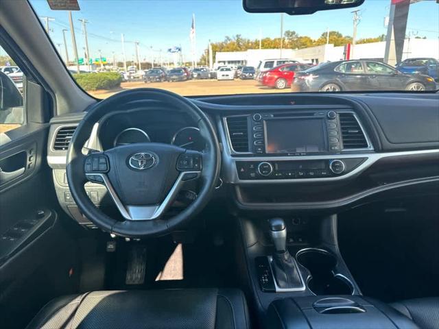 used 2016 Toyota Highlander car, priced at $21,700