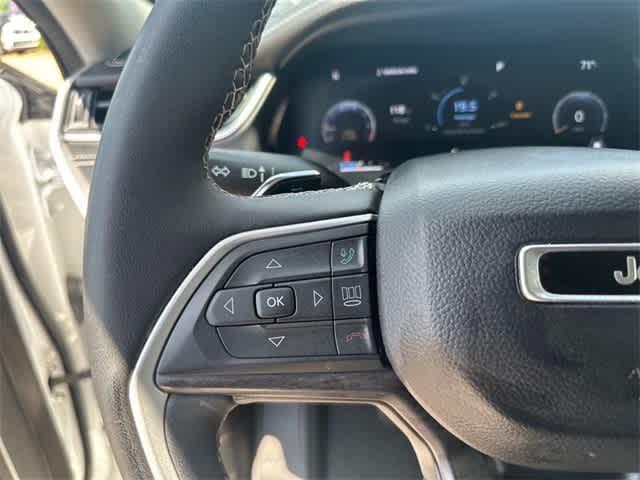 used 2023 Jeep Grand Cherokee car, priced at $32,979