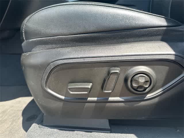 used 2023 Jeep Grand Cherokee car, priced at $32,979