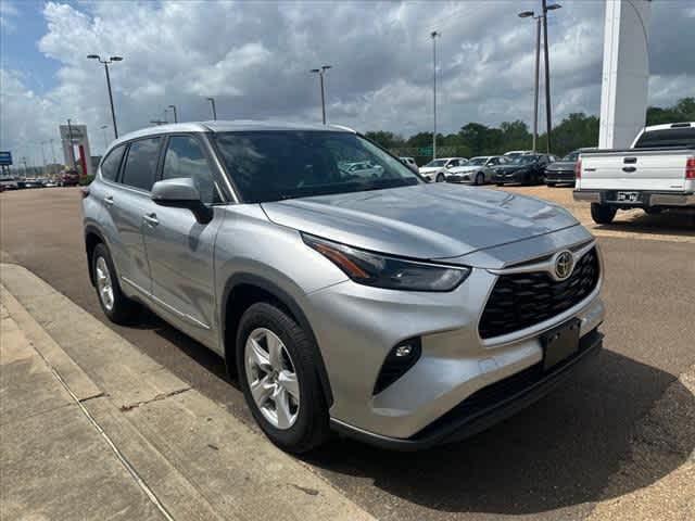 used 2023 Toyota Highlander car, priced at $33,965