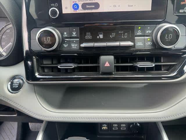 used 2023 Toyota Highlander car, priced at $33,965