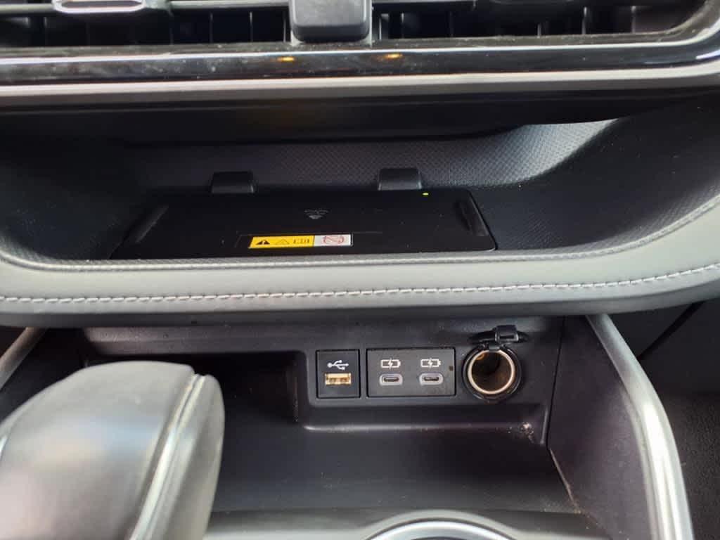 used 2023 Toyota Highlander car, priced at $39,290