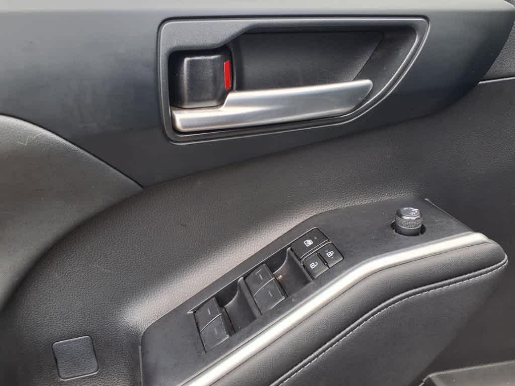 used 2023 Toyota Highlander car, priced at $39,290