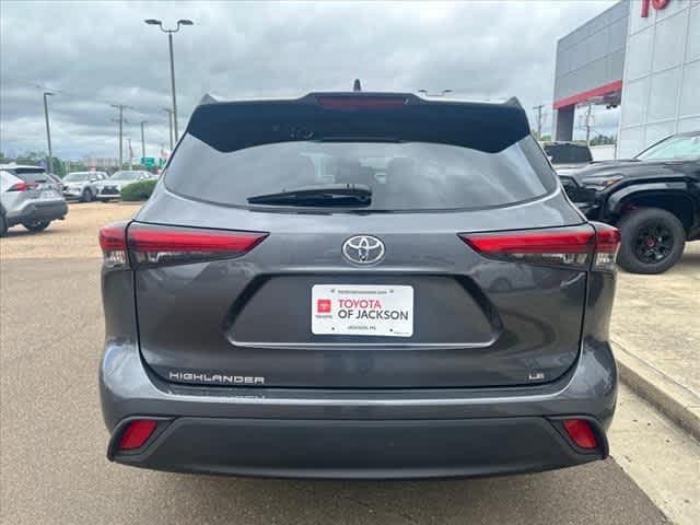 used 2023 Toyota Highlander car, priced at $34,490