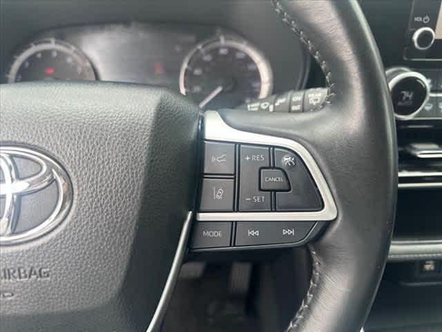 used 2023 Toyota Highlander car, priced at $34,490