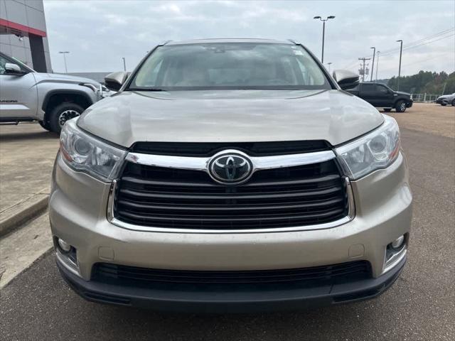 used 2016 Toyota Highlander car, priced at $19,995