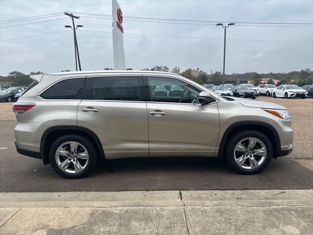 used 2016 Toyota Highlander car, priced at $19,995