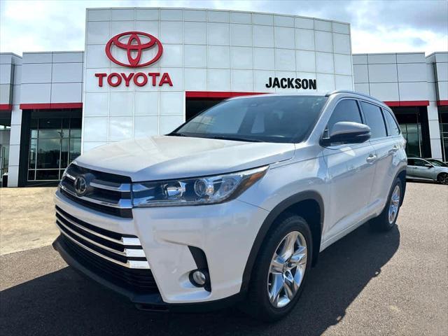 used 2018 Toyota Highlander car, priced at $28,985