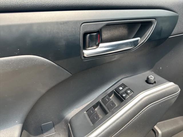used 2022 Toyota Highlander car, priced at $34,200
