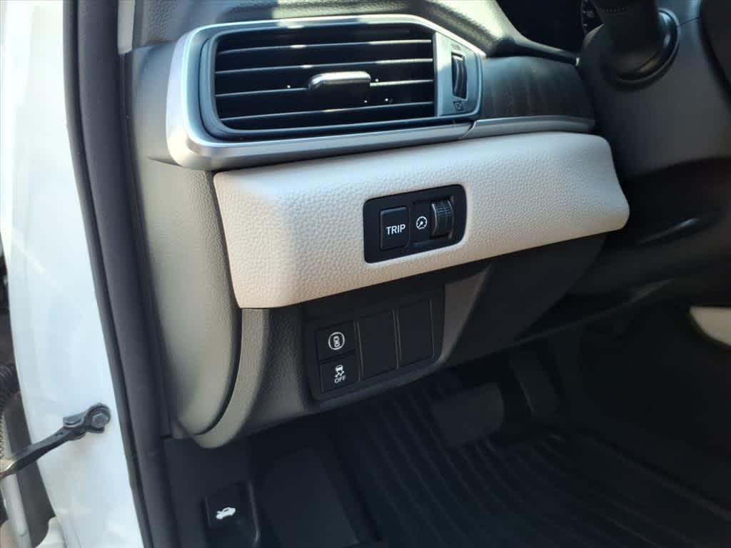 used 2021 Honda Accord Hybrid car, priced at $25,976