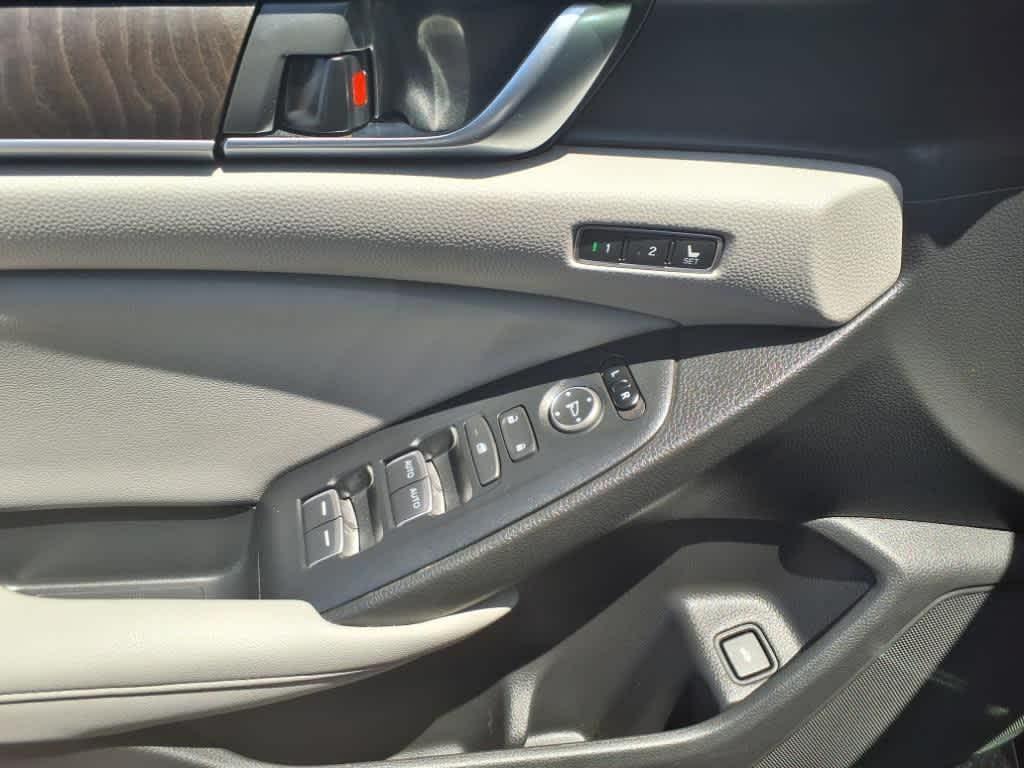 used 2020 Honda Accord Hybrid car, priced at $24,303