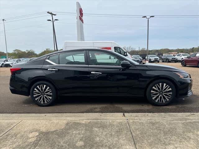 used 2023 Nissan Altima car, priced at $20,499