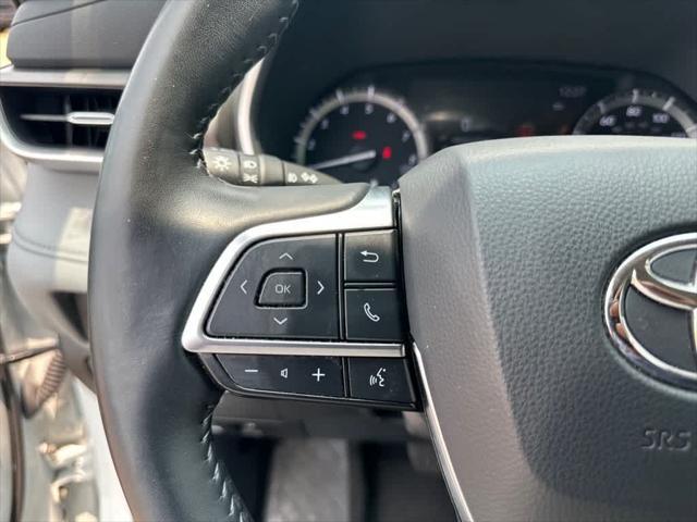 used 2021 Toyota Highlander car, priced at $31,590