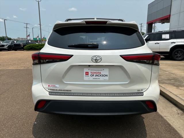 used 2021 Toyota Highlander car, priced at $31,590