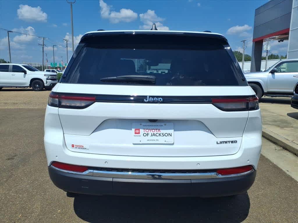 used 2022 Jeep Grand Cherokee car, priced at $31,263