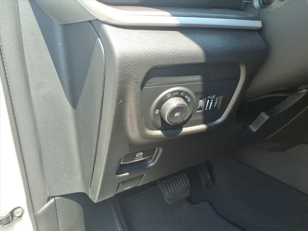 used 2022 Jeep Grand Cherokee car, priced at $31,263