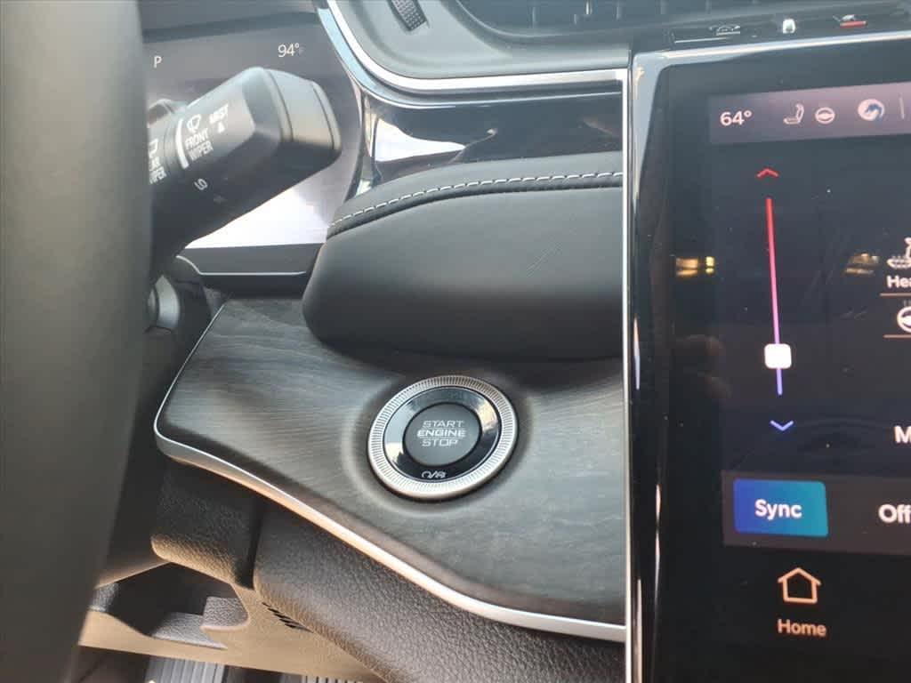 used 2022 Jeep Grand Cherokee car, priced at $31,263