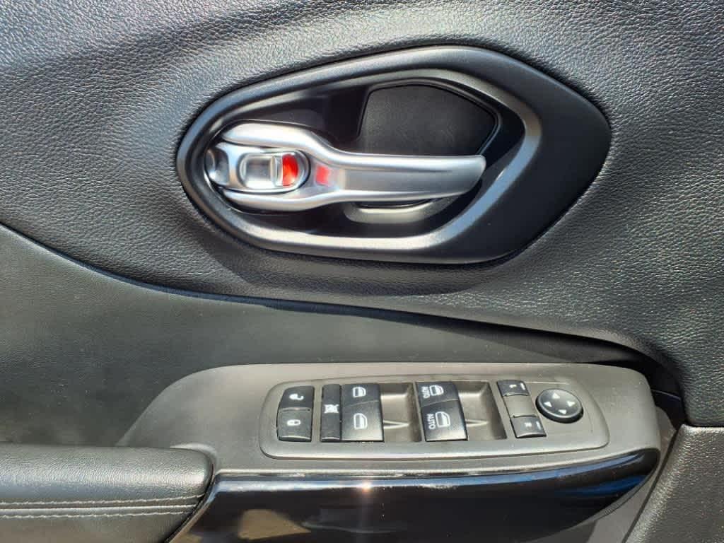 used 2021 Jeep Cherokee car, priced at $19,595