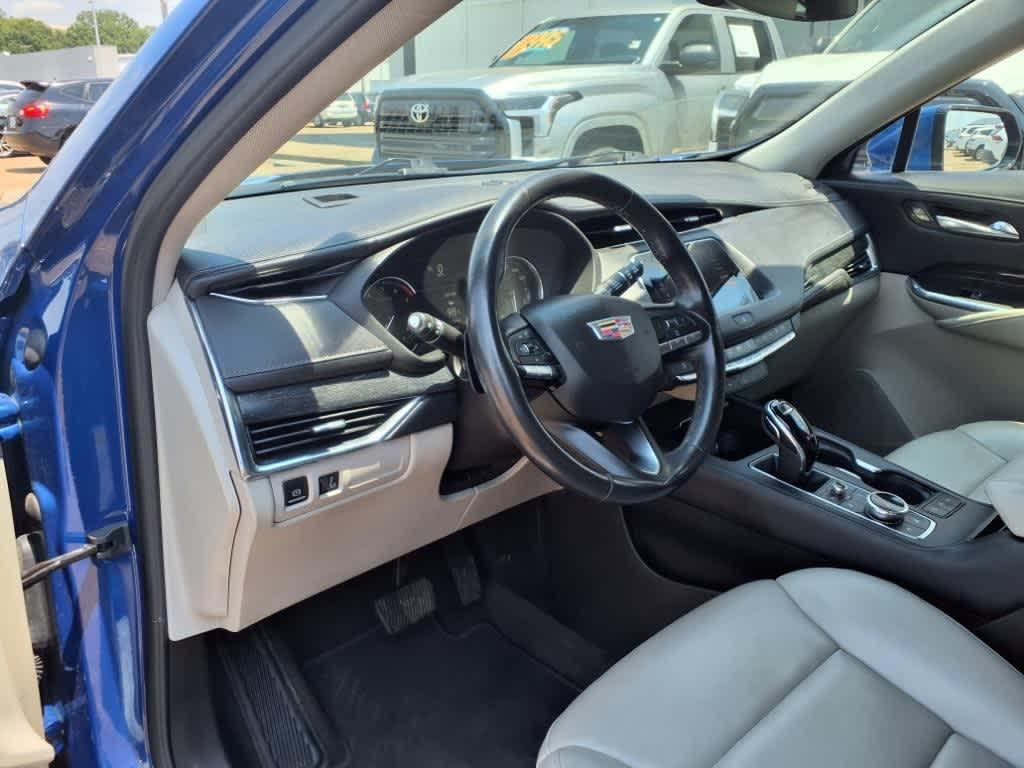 used 2022 Cadillac XT4 car, priced at $24,921
