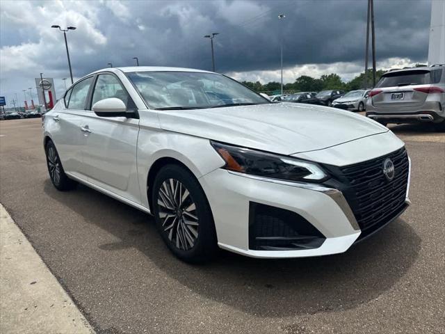 used 2023 Nissan Altima car, priced at $21,350