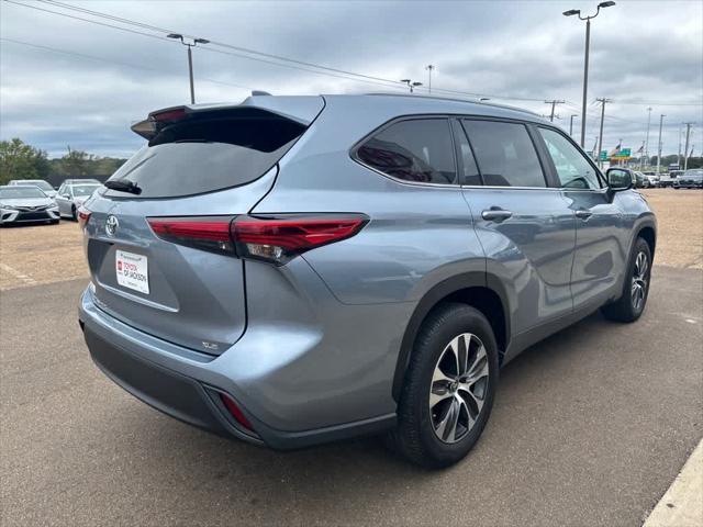 used 2023 Toyota Highlander car, priced at $40,611