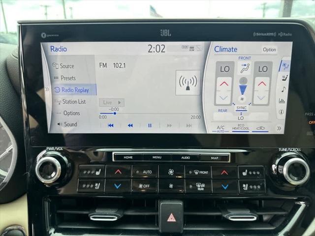 used 2022 Toyota Highlander car, priced at $36,900