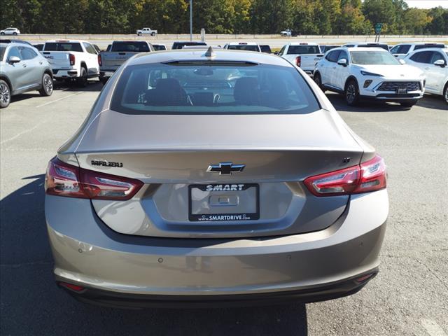 new 2025 Chevrolet Malibu car, priced at $27,812
