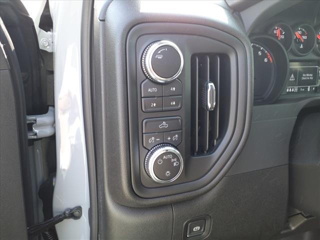 new 2025 GMC Sierra 1500 car, priced at $46,054