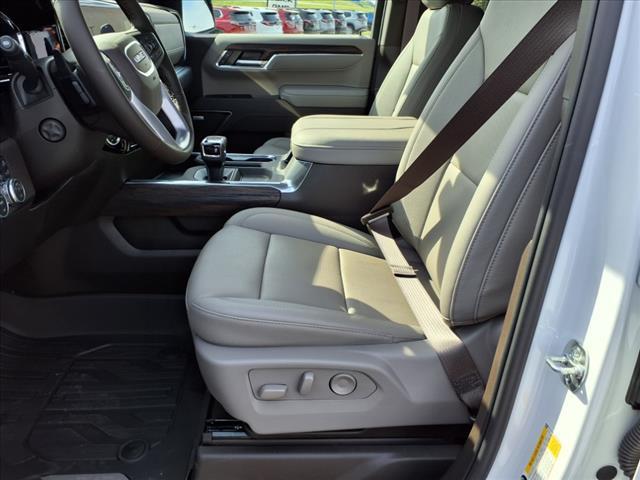 new 2025 GMC Sierra 1500 car, priced at $57,382